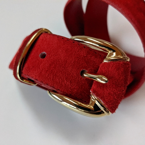 💔SOLD💔 don caster red suede belt W gold hardware - Picture 6 of 9